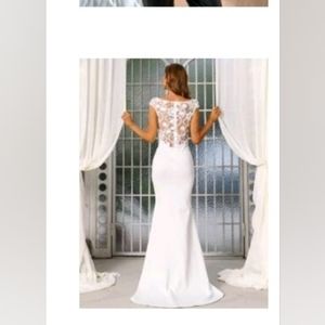 👰‍♂️NEW Floor Length Lace and Silk Wedding Dress!!